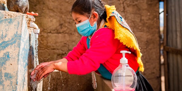 niños con covid en peru