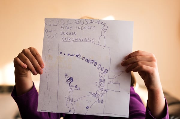 Dibujo-Niña-Manos