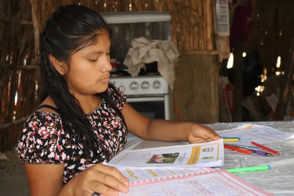 joven capacitada emprendedora piura