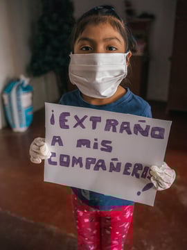 niña-cartel-compañeros